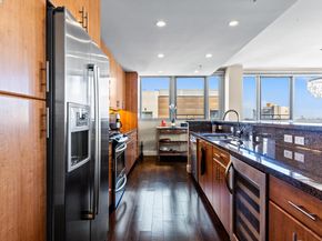 438 W Grand 704, Oakland CA 94612