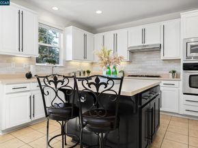 104 Silva Ct, Martinez CA 94553
