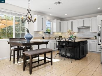 104 Silva Ct