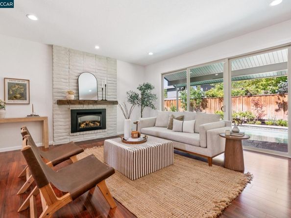 632 Wintergreen Ln, Walnut Creek CA 94598