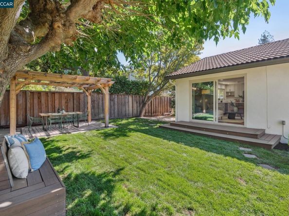 632 Wintergreen Ln, Walnut Creek CA 94598