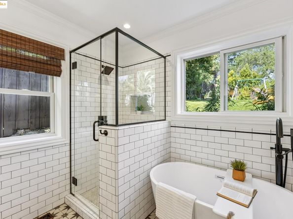 580 Kenmore Ave, Oakland CA 94610