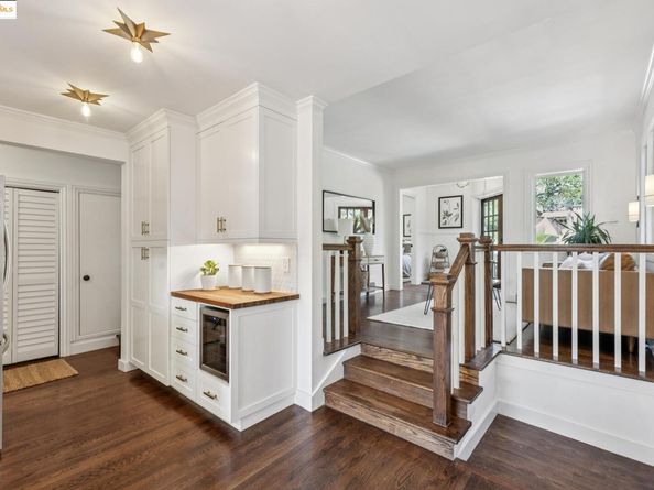 580 Kenmore Ave, Oakland CA 94610