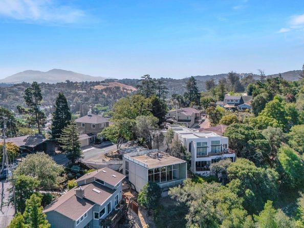1242 Thomas Dr, Martinez CA 94553