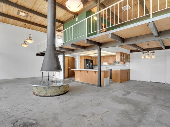 1242 Thomas Dr, Martinez CA 94553