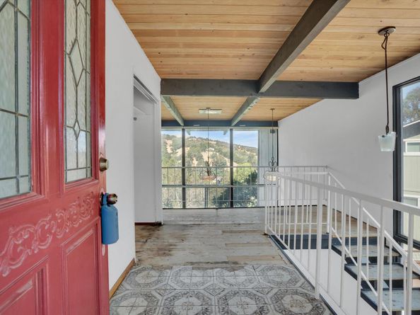 1242 Thomas Dr, Martinez CA 94553