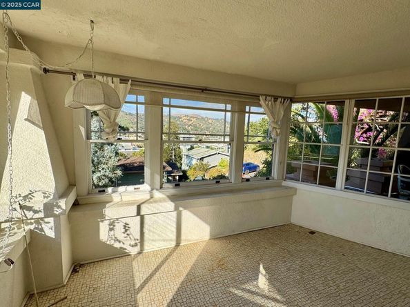721 Lafayette Street, Martinez CA 94553