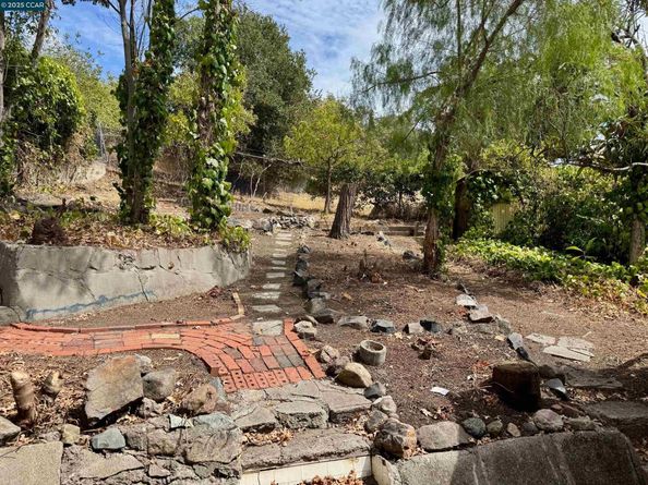 721 Lafayette Street, Martinez CA 94553