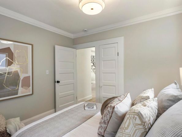 471 Mcauley St, Oakland CA 94609