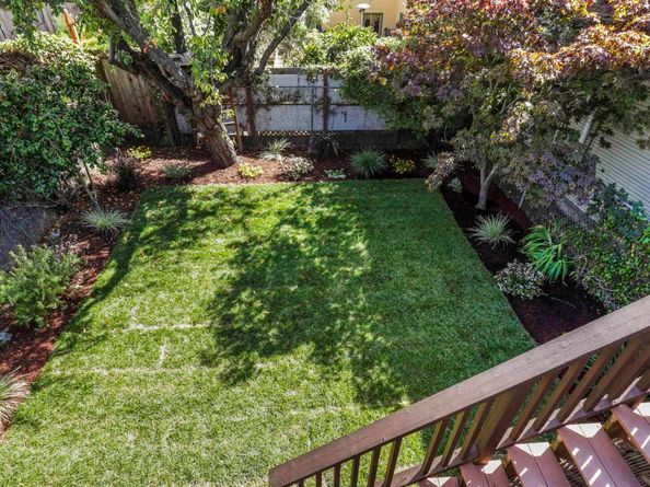 471 Mcauley St, Oakland CA 94609