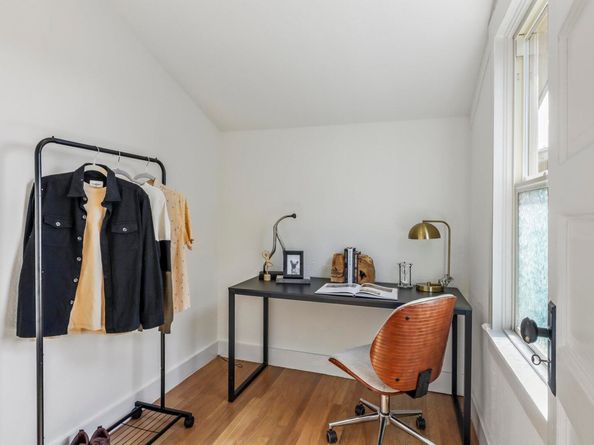 471 Mcauley St, Oakland CA 94609
