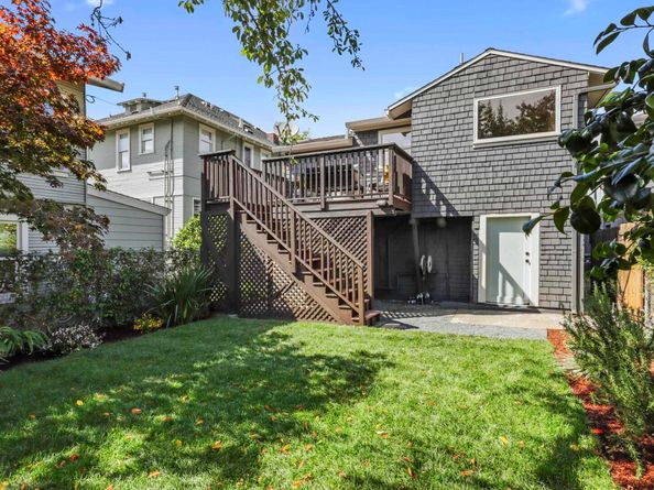 471 Mcauley St, Oakland CA 94609