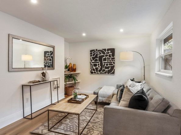 471 Mcauley St, Oakland CA 94609