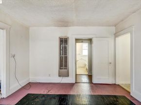 2506 61St Ave, Oakland CA 94605