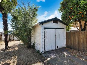 2506 61St Ave, Oakland CA 94605