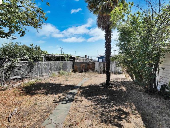 2506 61St Ave, Oakland CA 94605