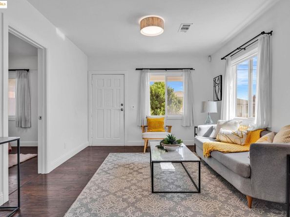 1715 67Th Ave, Oakland CA 94621