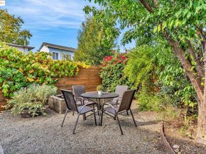 1715 67Th Ave, Oakland CA 94621