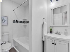 1715 67Th Ave, Oakland CA 94621
