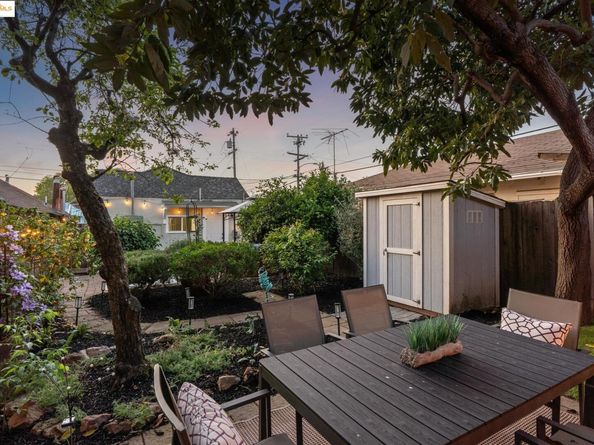 3226 Star Avenue, Oakland CA 94619