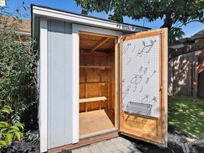 3226 Star Avenue, Oakland CA 94619