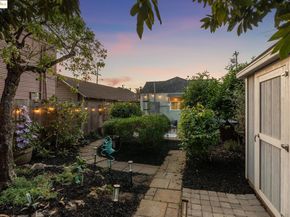 3226 Star Avenue, Oakland CA 94619