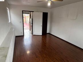 1993 38Th Ave, Oakland CA 94601