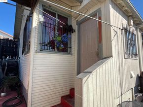 1993 38Th Ave, Oakland CA 94601