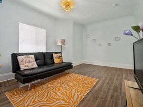 874 36th Street, Oakland CA 94608