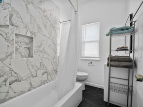 874 36th Street, Oakland CA 94608