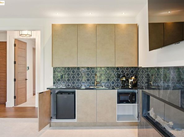 13462 Campus drive, Oakland CA 94619