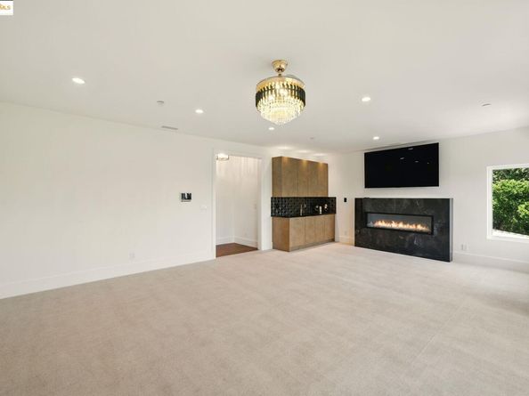 13462 Campus drive, Oakland CA 94619