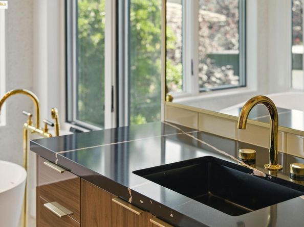 13462 Campus drive, Oakland CA 94619