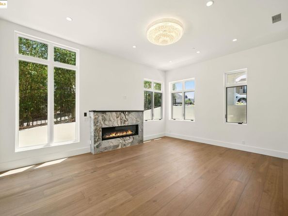 13462 Campus drive, Oakland CA 94619