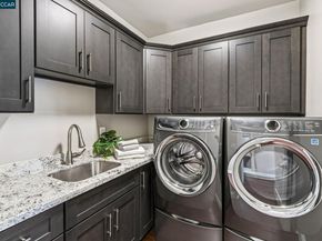 961 Oak View Cir, Lafayette CA 94549