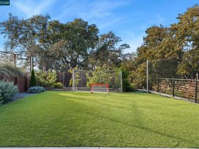 961 Oak View Cir, Lafayette CA 94549