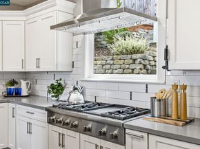 961 Oak View Cir, Lafayette CA 94549