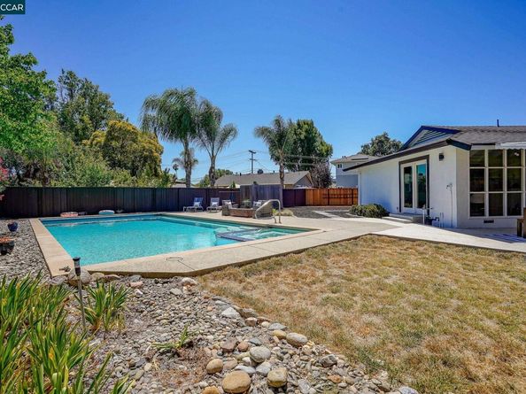 69 Fordham Ct, Pleasant Hill CA 94523