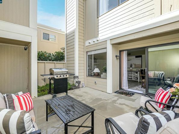 303 Atlas Dr 7, Hercules CA 94547