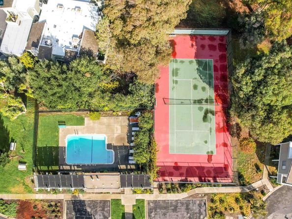 303 Atlas Dr 7, Hercules CA 94547