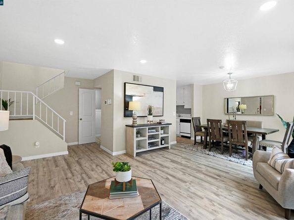 303 Atlas Dr 7, Hercules CA 94547