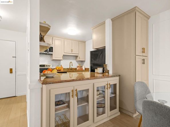 1321 Webster St D212, Alameda CA 94501