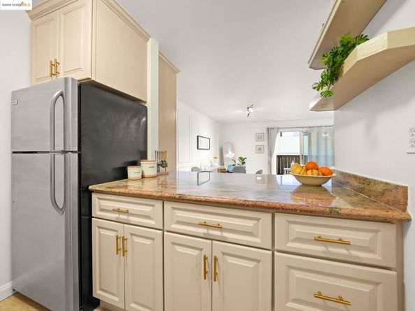 1321 Webster St D212, Alameda CA 94501