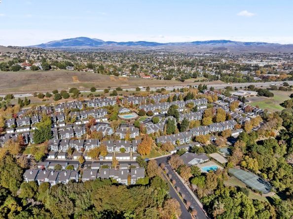 8170 Mountain View Dr F, Pleasanton CA 94588
