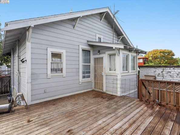 629 Santa Clara Ave., Alameda CA 94501