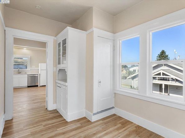 629 Santa Clara Ave., Alameda CA 94501