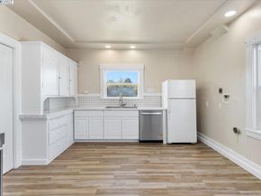 629 Santa Clara Ave., Alameda CA 94501