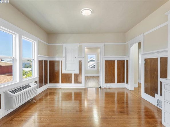 629 Santa Clara Ave., Alameda CA 94501