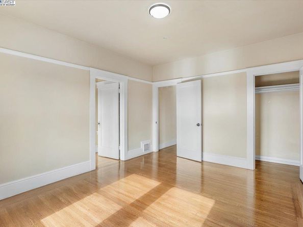 629 Santa Clara Ave., Alameda CA 94501