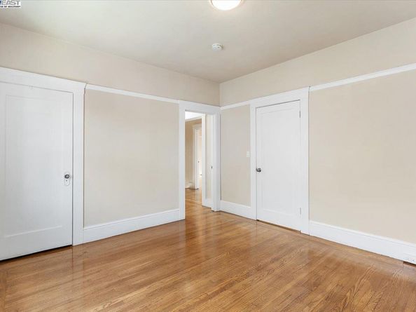 629 Santa Clara Ave., Alameda CA 94501